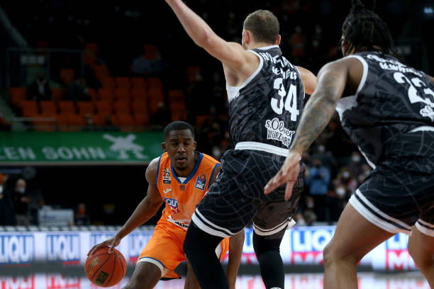 上的表现更 上的表现更